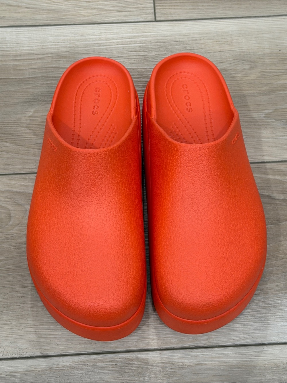 CROCS Dylan Platform Clog size 8 in LAVA - SOLD OUT